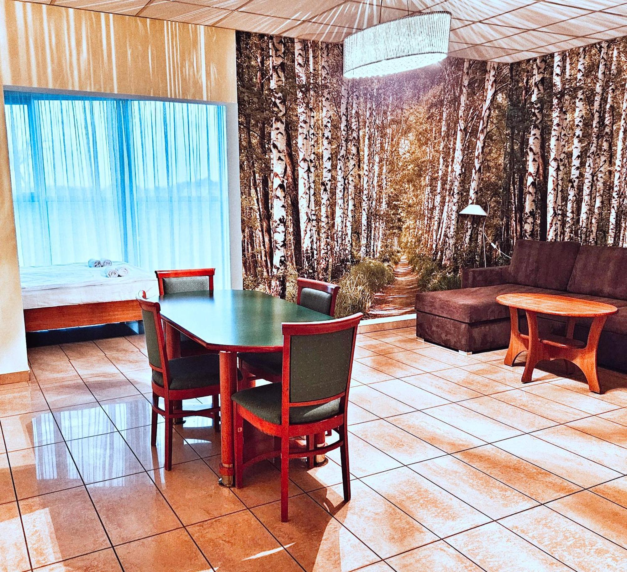 Hotel I Restauracja W Luboniu Екстериор снимка